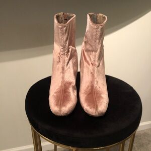 Free People Pink Velvet Boots￼